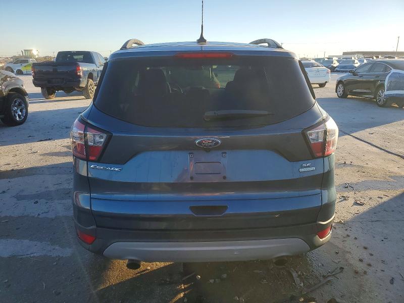 صورة رقم 6 من المزاد - 2018 FORD ESCAPE مع VIN 1FMCU0GD5JUB81970