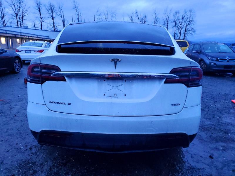Photo 6 from auction – 2017 TESLA MODEL X with VIN 5YJXCAE28HF076715