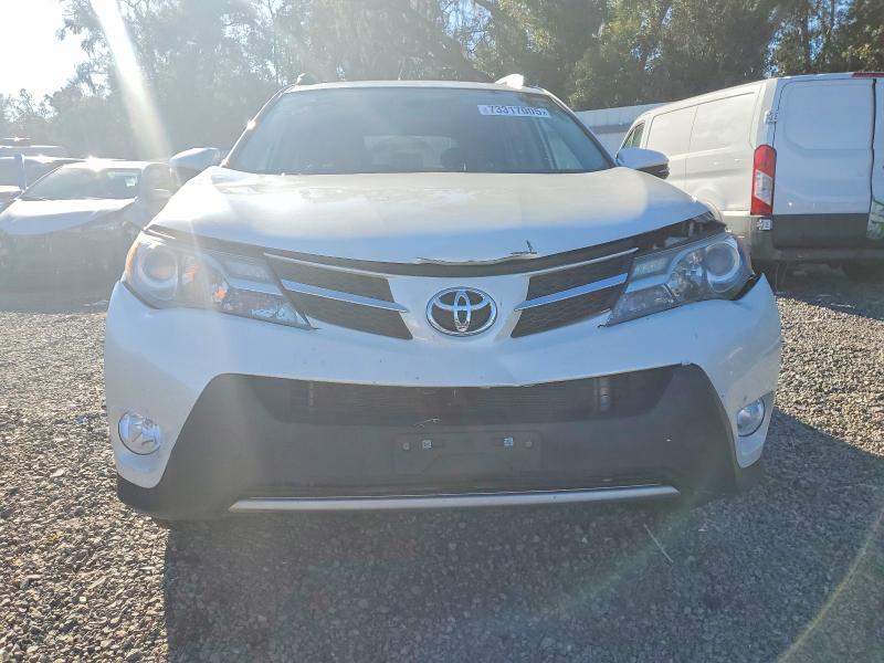 Photo 5 from auction – 2015 TOYOTA RAV4 LIMIT with VIN 2T3DFREV1FW376008