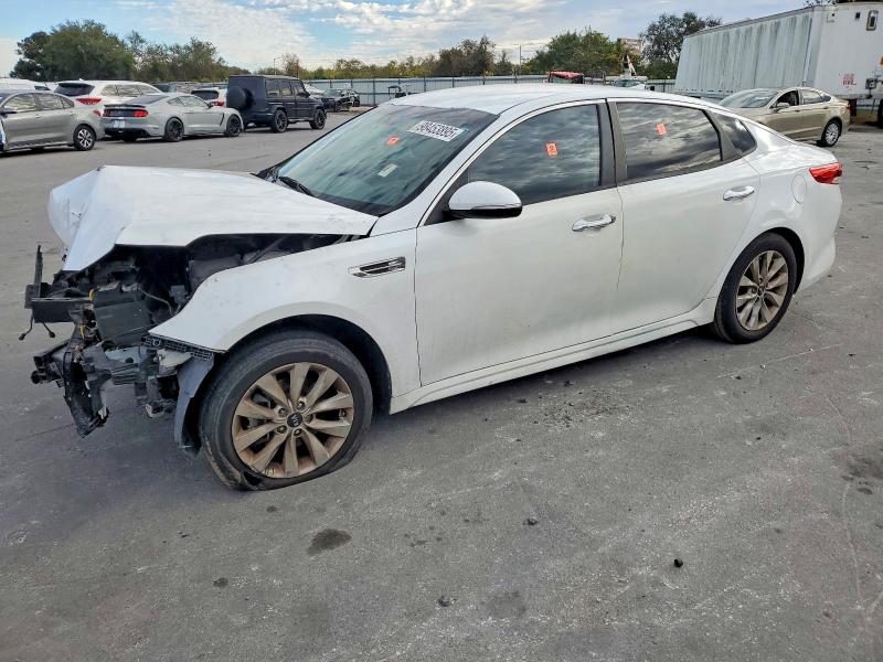 Photo 1 from auction – 2018 KIA OPTIMA with VIN 5XXGT4L37JG254971