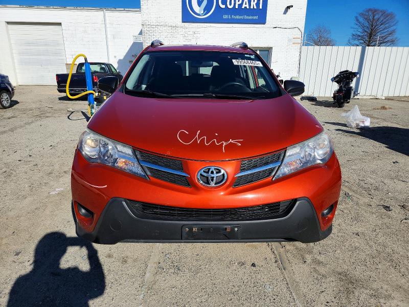 Photo 5 from auction – 2015 TOYOTA RAV4 LE with VIN JTMBFREV6FJ024886
