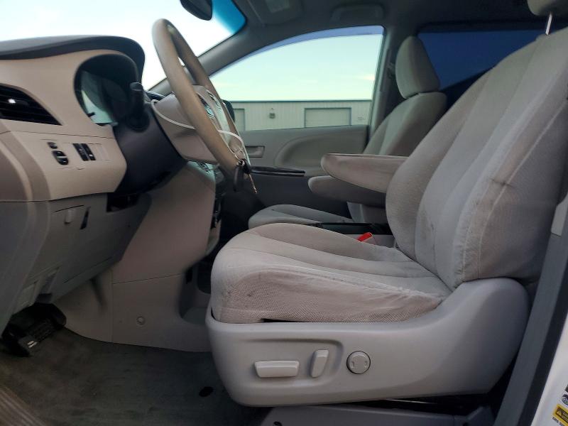 Photo 7 from auction – 2014 TOYOTA SIENNA LE with VIN 5TDKK3DC6ES501682