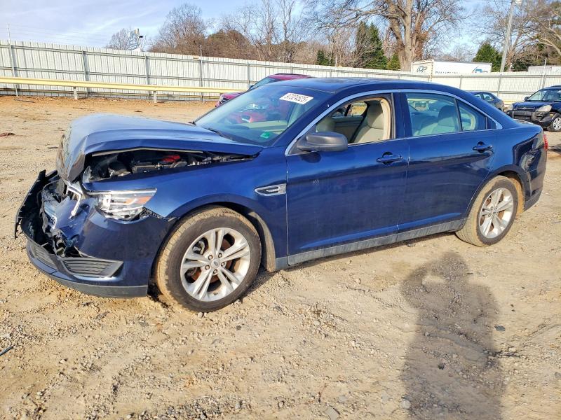 FORD TAURUS SE 2017 with VIN 1FAHP2D88HG118235 - Photo from auction