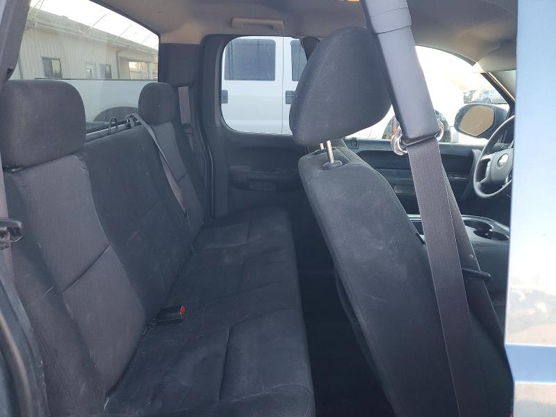Photo 10 from auction – 2011 CHEVROLET SILVERADO with VIN 1GCRKREA7BZ216174