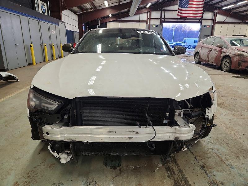 Photo 5 from auction – 2013 AUDI RS5 with VIN WUAC6AFR0DA900133