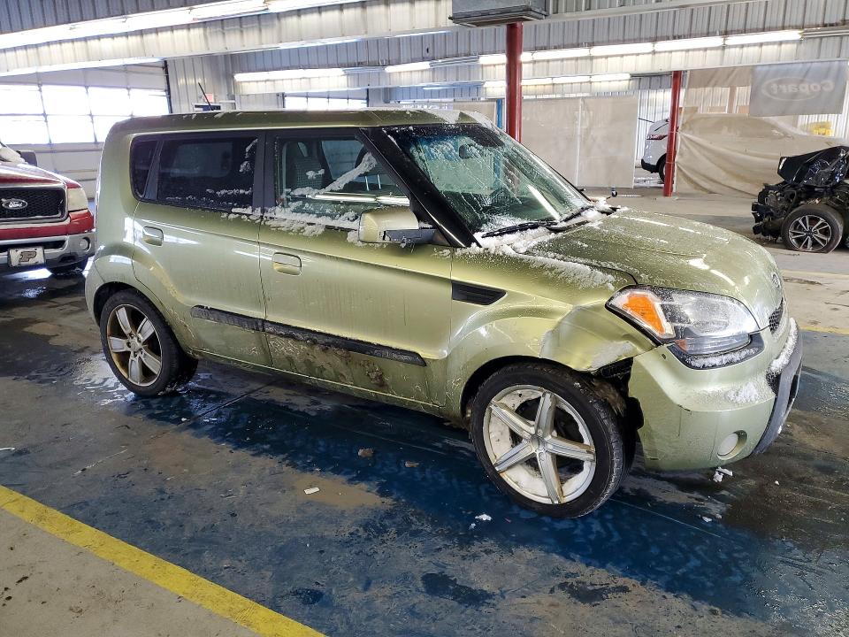 Photo 4 from auction – 2010 KIA SOUL + with VIN KNDJT2A24A7061643