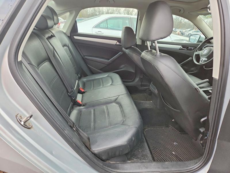 Photo 10 from auction – 2012 VOLKSWAGEN PASSAT SE with VIN 1VWBN7A32CC109149