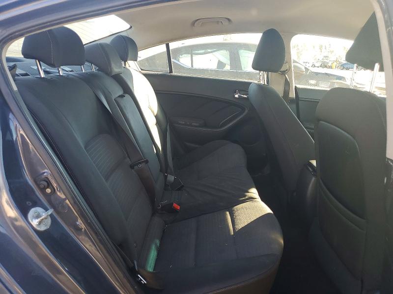 Photo 10 from auction – 2015 KIA FORTE with VIN KNAFX4A6XF5344797