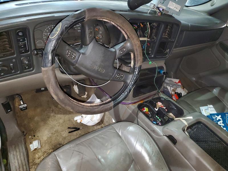 Photo 8 from auction – 2005 GMC YUKON with VIN 1GKEK13TX5R175116