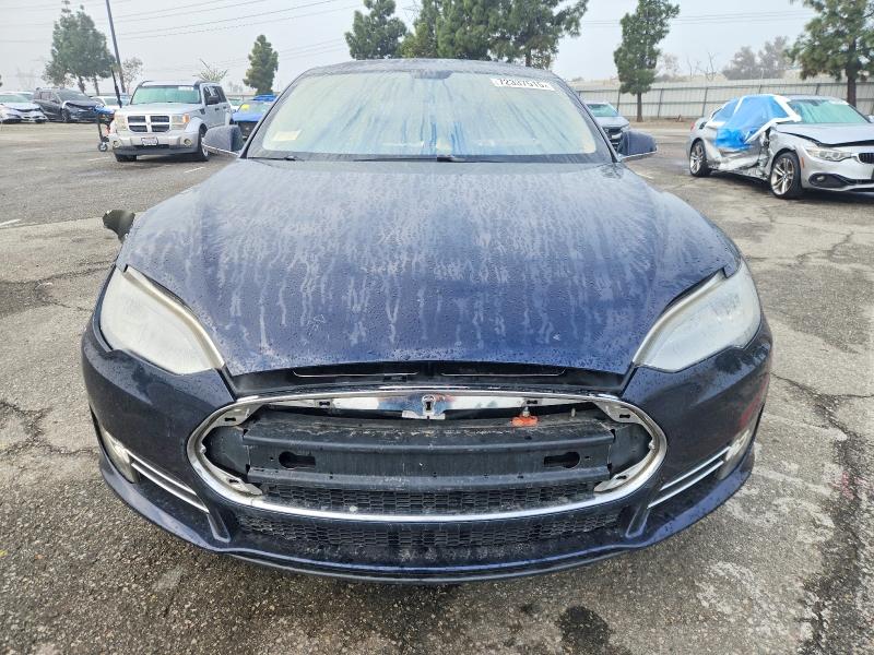 Photo 5 from auction – 2013 TESLA MODEL S with VIN 5YJSA1CP1DFP09872
