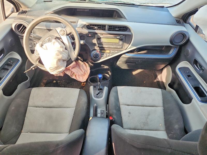 Photo 8 from auction – 2012 TOYOTA PRIUS C with VIN JTDKDTB38C1527613