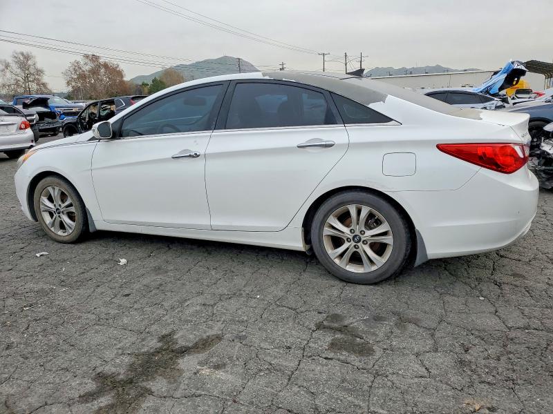 Photo 2 from auction – 2013 HYUNDAI SONATA with VIN 5NPEC4AC9DH722685