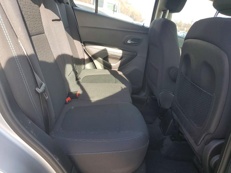 Photo 11 from auction – 2015 CHEVROLET TRAX 1LS with VIN 3GNCJPSB6FL255269