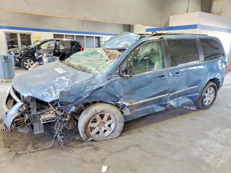 CHRYSLER TOWN & COU 2011 with VIN 2A4RR5DG6BR798346 - Photo from auction