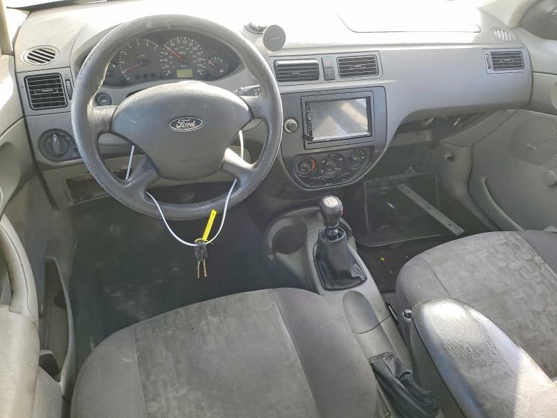 Photo 8 from auction – 2005 FORD FOCUS ZX4 with VIN 1FAFP34N95W149093
