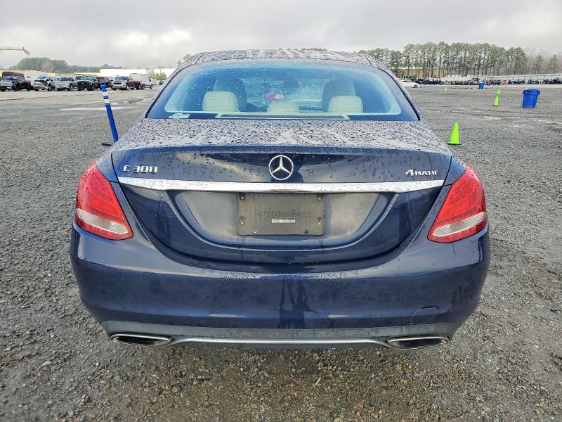 Photo 6 from auction – 2016 MERCEDES-BENZ C 300 4MAT with VIN 55SWF4KB2GU137692