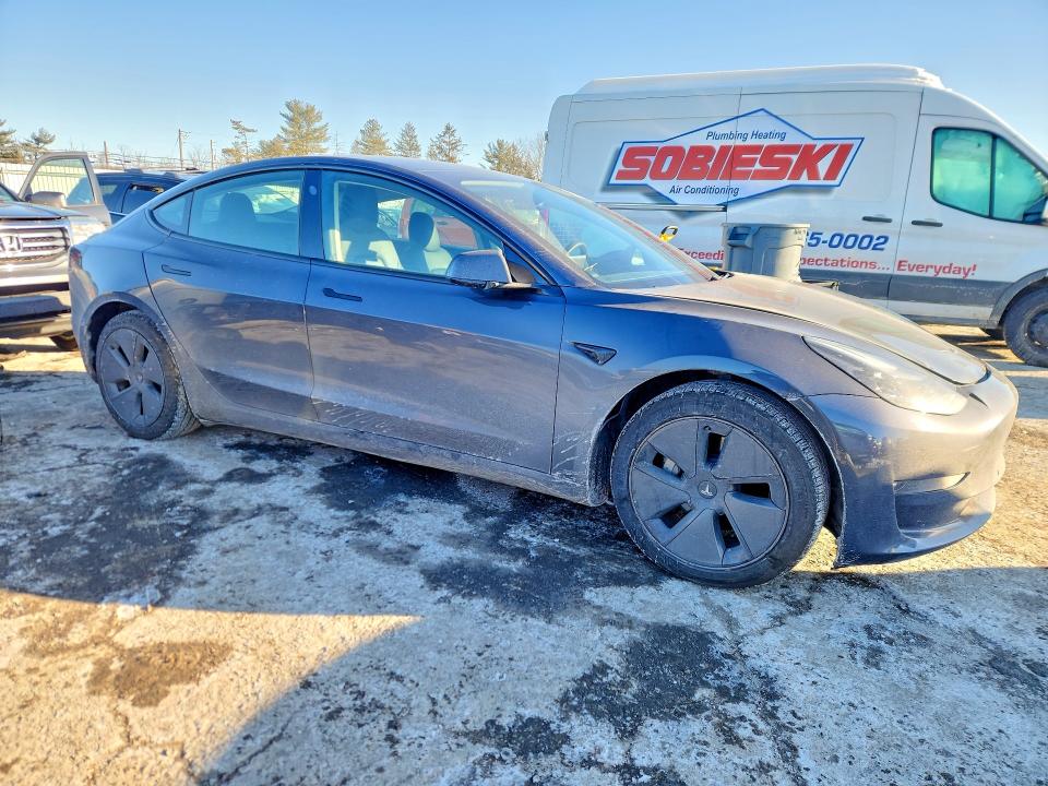 Photo 4 from auction – 2021 TESLA MODEL 3 with VIN 5YJ3E1EB0MF902489