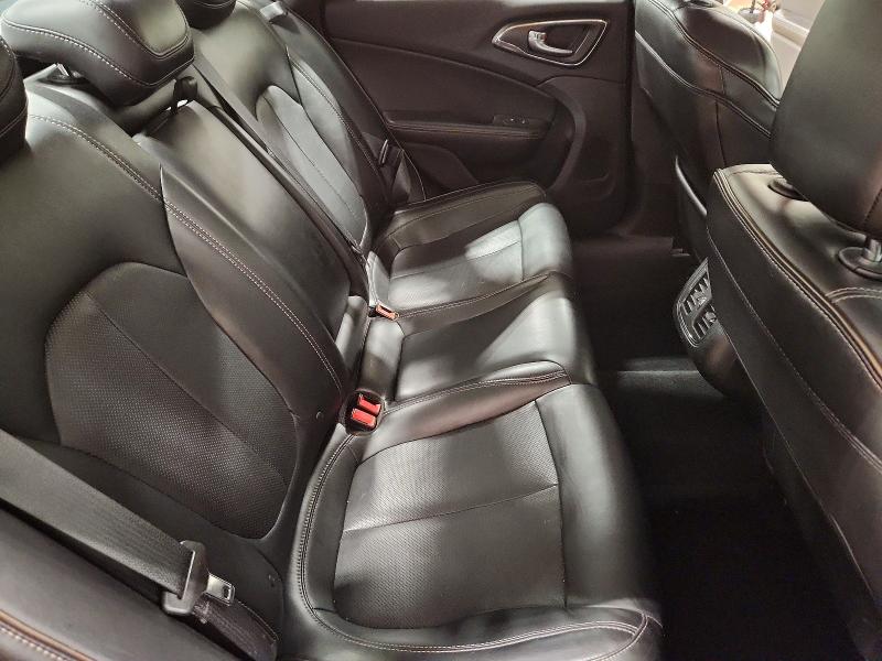 Photo 10 from auction – 2015 CHRYSLER 200 C with VIN 1C3CCCEG3FN547453