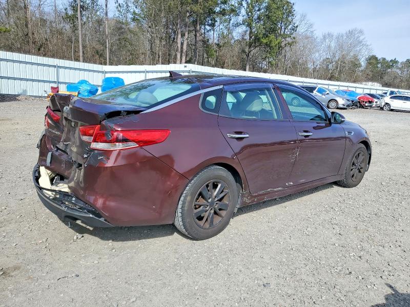 Photo 3 from auction – 2018 KIA OPTIMA with VIN 5XXGT4L30JG186268