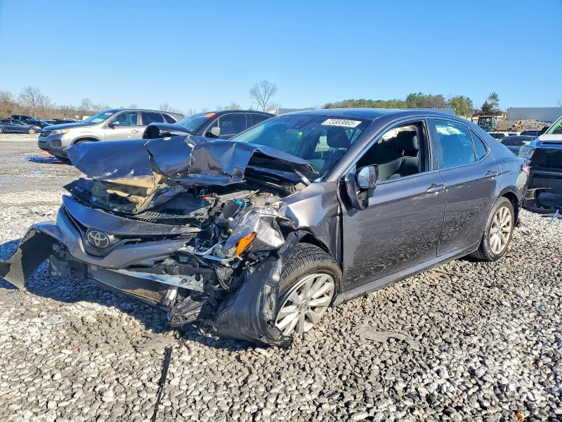 TOYOTA CAMRY 2018 with VIN 4T1B11HK6JU650684 - Photo from auction
