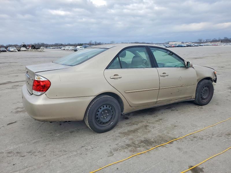 Photo 3 from auction – 2005 TOYOTA CAMRY LE with VIN 4T1BE32K15U941432