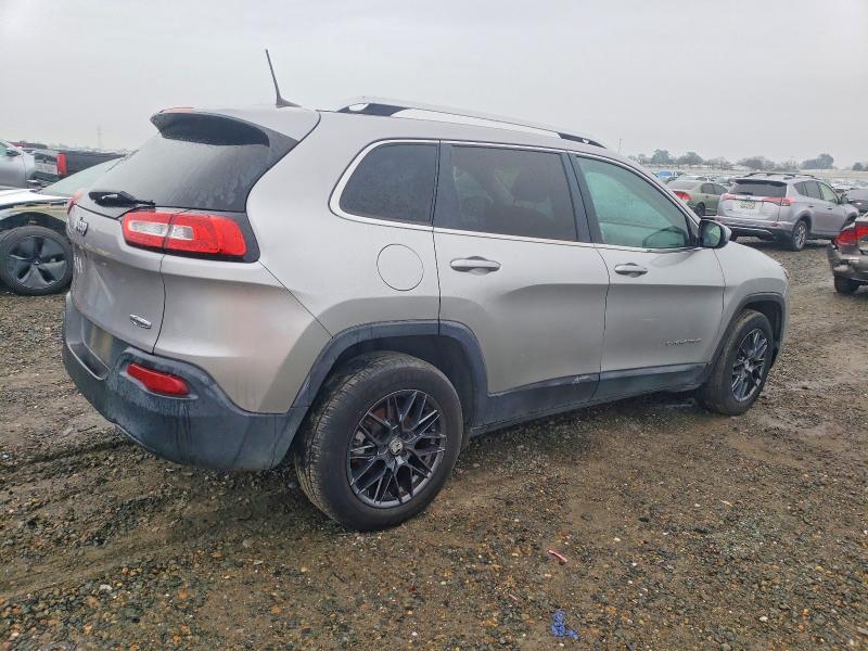 Photo 3 from auction – 2018 JEEP CHEROKEE with VIN 1C4PJLCBXJD518055