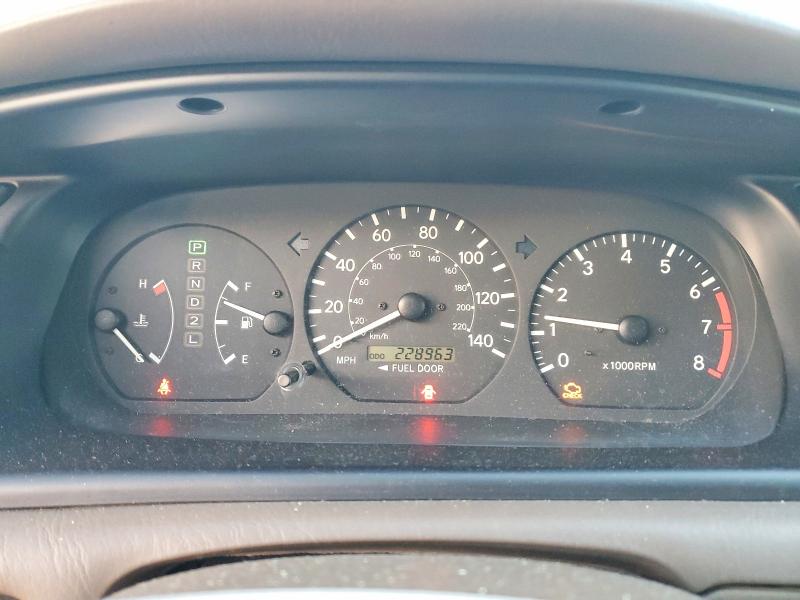 Photo 9 from auction – 2000 TOYOTA CAMRY LE with VIN 4T1BF22K9YU105153