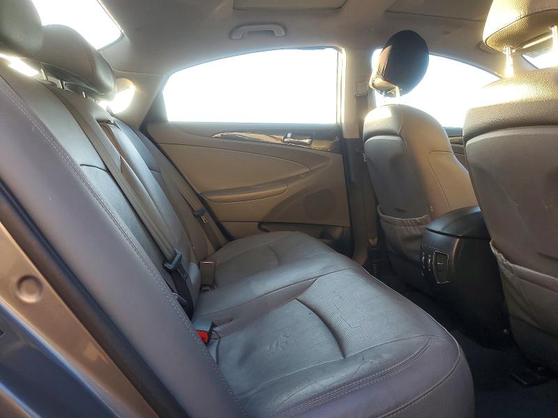 Фото 10 с аукциона – 2012 HYUNDAI SONATA SE с VIN 5NPEC4AC4CH361719