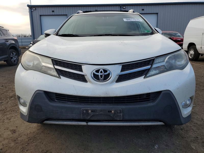 Photo 5 from auction – 2015 TOYOTA RAV4 XLE with VIN JTMDFREV1FD101994