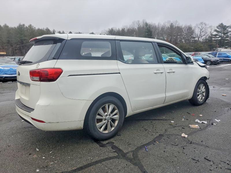Photo 3 from auction – 2016 KIA SEDONA L with VIN KNDMA5C18G6180688