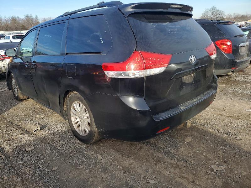 صورة رقم 2 من المزاد - 2011 TOYOTA SIENNA مع VIN 5TDYK3DC5BS116359