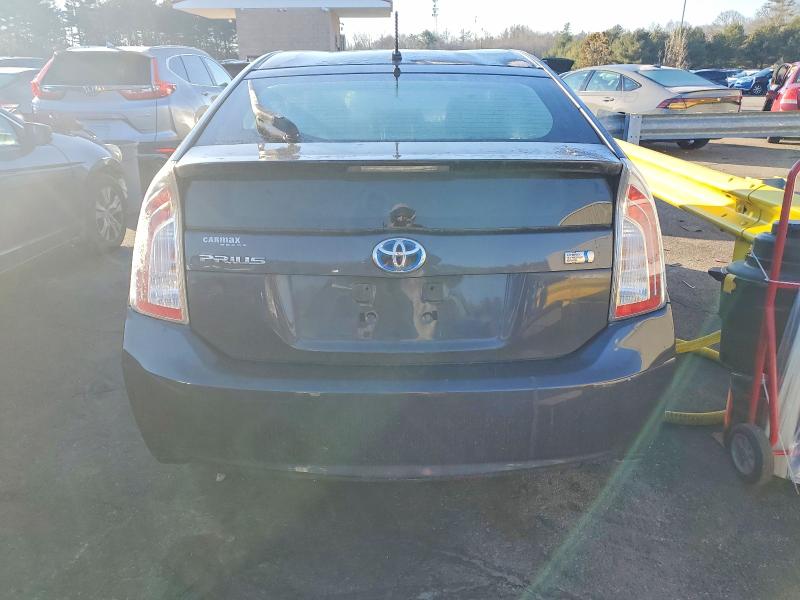 Photo 6 from auction – 2013 TOYOTA PRIUS with VIN JTDKN3DU4D1680168