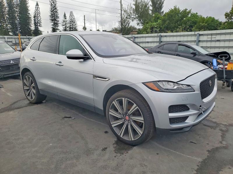 Photo 4 from auction – 2017 JAGUAR F-PACE with VIN SADCK2BVXHA060177