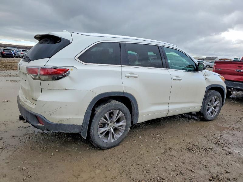 Photo 3 from auction – 2014 TOYOTA HIGHLANDER with VIN 5TDJKRFH2ES041007