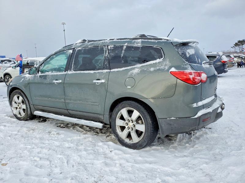 Photo 2 from auction – 2010 CHEVROLET TRAVERSE L with VIN 1GNLRFED2AS142185