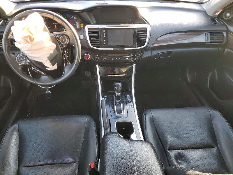 Photo 8 from auction – 2017 HONDA ACCORD with VIN JHMCR6F55HC031696