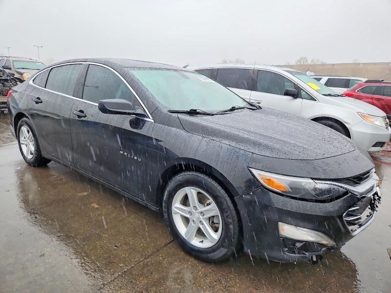 Photo 4 from auction – 2019 CHEVROLET MALIBU LS with VIN 1G1ZB5ST6KF196833