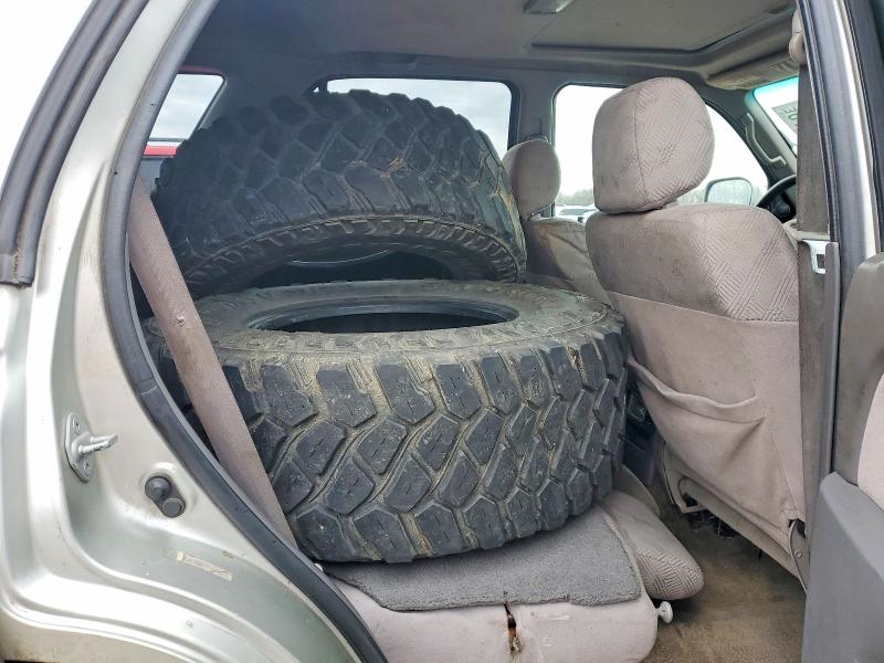 Photo 11 from auction – 2001 TOYOTA 4RUNNER with VIN JT3GN86R710211173
