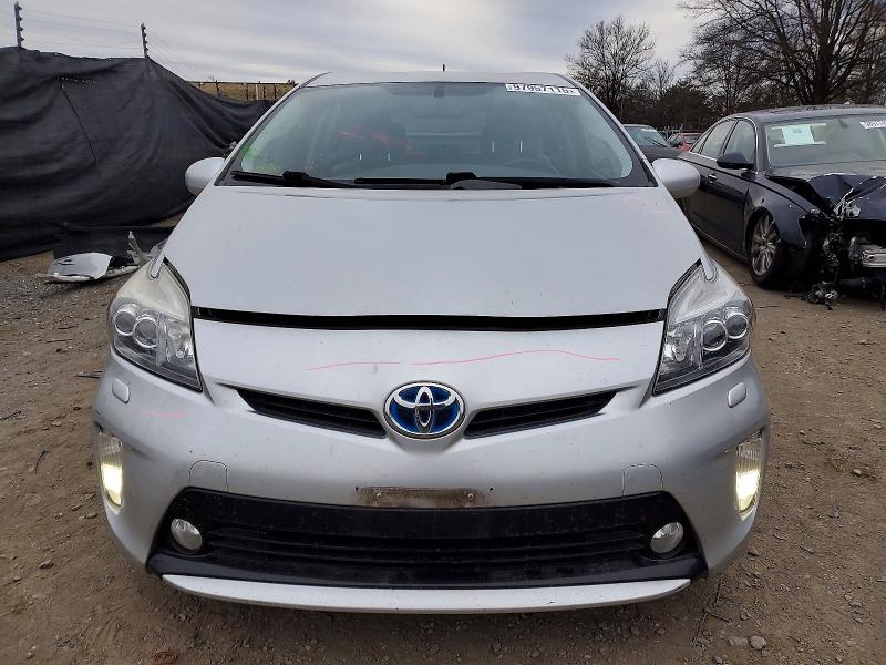 Photo 5 from auction – 2015 TOYOTA PRIUS with VIN JTDKN3DU7F0447040