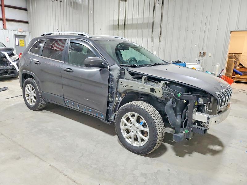 Photo 4 from auction – 2017 JEEP CHEROKEE with VIN 1C4PJMCS4HW588042