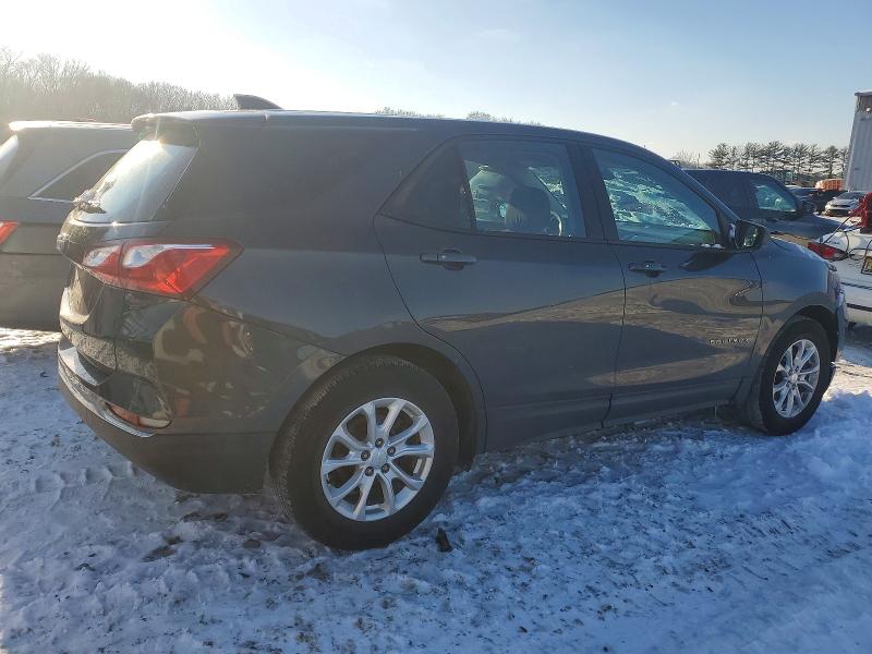 Photo 3 from auction – 2018 CHEVROLET EQUINOX with VIN 2GNAXHEV9J6139322