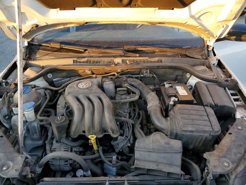 Photo 11 from auction – 2015 VOLKSWAGEN JETTA BASE with VIN 3VW2K7AJ6FM330537