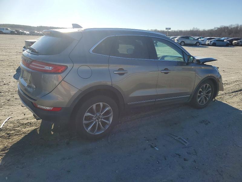 Photo 3 from auction – 2017 LINCOLN MKC with VIN 5LMCJ2C95HUL50348