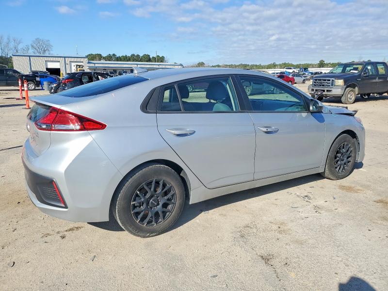 Photo 3 from auction – 2022 HYUNDAI IONIQ BLUE with VIN KMHC65LC9NU277983