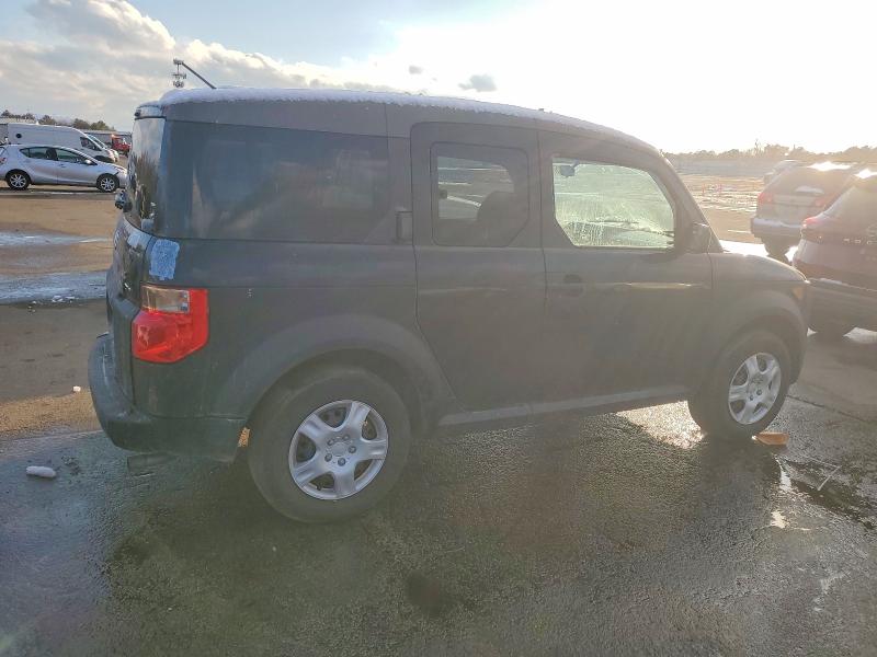 Photo 3 from auction – 2005 HONDA ELEMENT LX with VIN 5J6YH28355L027765