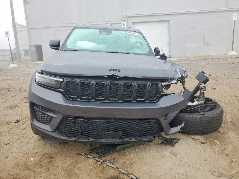 Photo 5 from auction – 2023 JEEP GRAND CHER with VIN 1C4RJHAG3PC595207