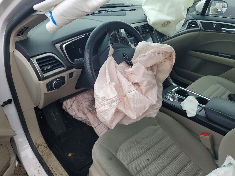 Photo 8 from auction – 2017 FORD FUSION with VIN 3FA6P0H7XHR222201