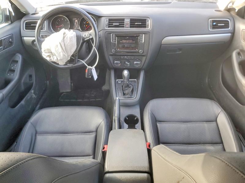 Photo 8 from auction – 2017 VOLKSWAGEN JETTA SE with VIN 3VWDB7AJ3HM293362