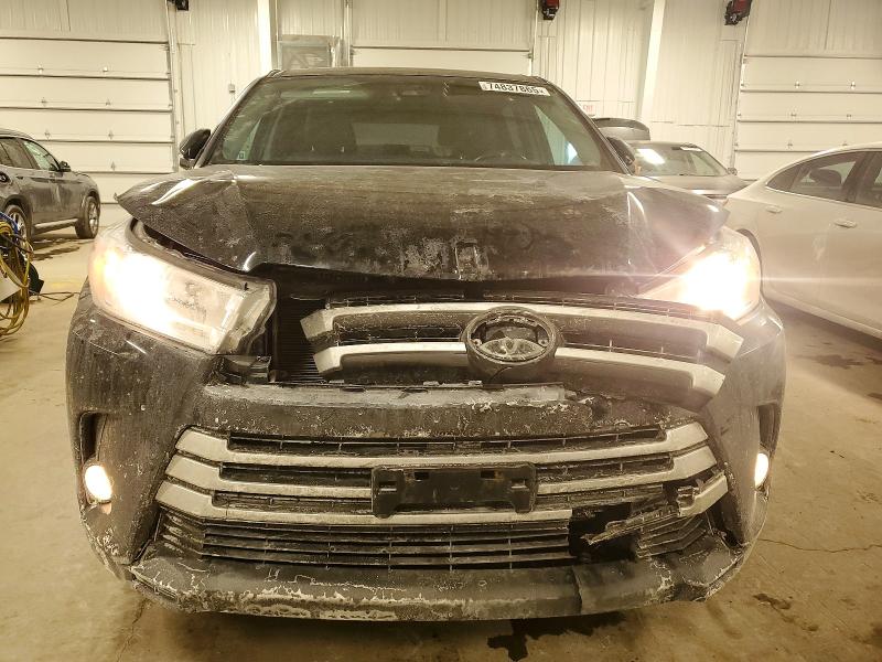 Photo 5 from auction – 2019 TOYOTA HIGHLANDER with VIN 5TDBZRFHXKS919438