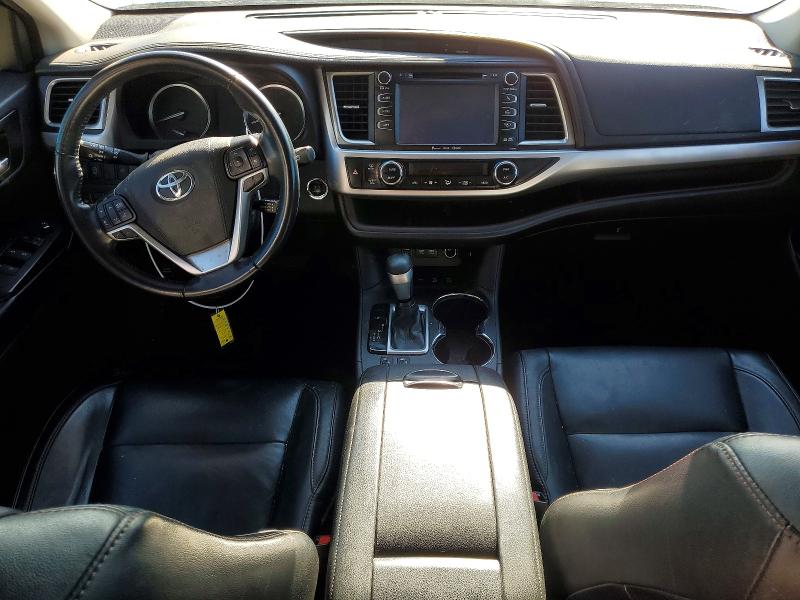 Photo 8 from auction – 2018 TOYOTA HIGHLANDER with VIN 5TDJZRFH1JS531881